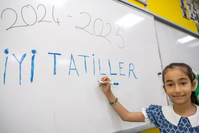 Öğrencilerin Karne Heyecanı