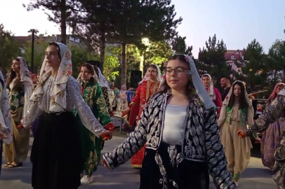 Kütahya Belediyesi Kültür Sanat Akademisi Halk Oyunları Gösterisi