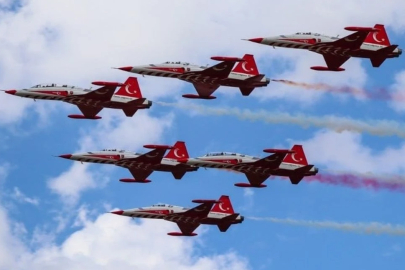 Zafer Bayramı’nda Kütahya Semalarında Türk Yıldızları İmzası