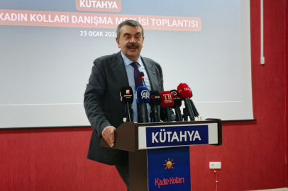 Bakan Tekin Kütahya’da Konuştu, Salon Sessizliğe Büründü: “Böyle Bir Türkiye Yaşadık”