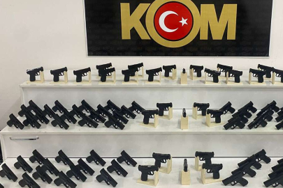 KOM ŞUBEDEN DEV OPERASYON! 250 TABANCA ELE GEÇİRİLDİ: SİLAH ŞEBEKESİNE DARBE